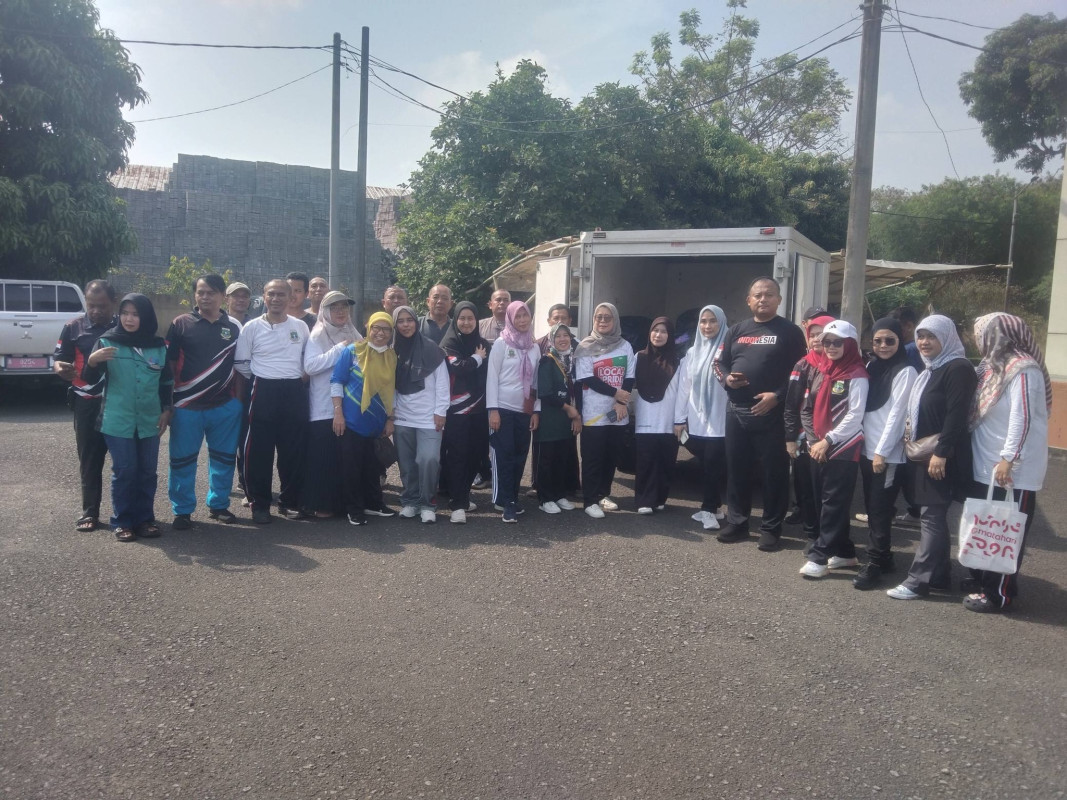 DISPERINDAG PROVINSI BANTEN GELAR KEGIATAN RUTIN “BANTEN BERSIH DISPERINDAG RABU BERSERI”