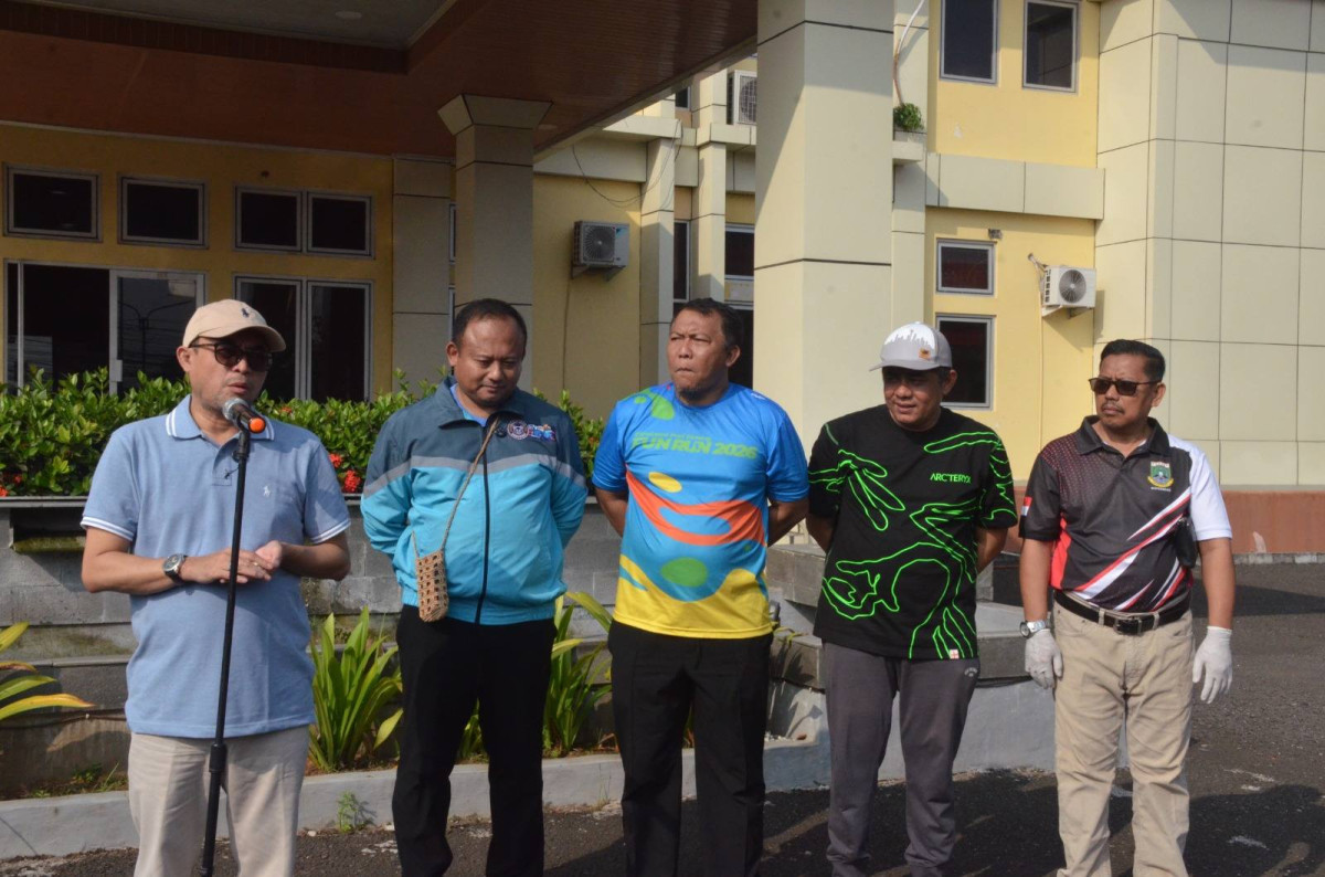 Disperindag Provinsi Banten Gelar Kegiatan Banten Asri “Rabu Berseri” di Kota Serang