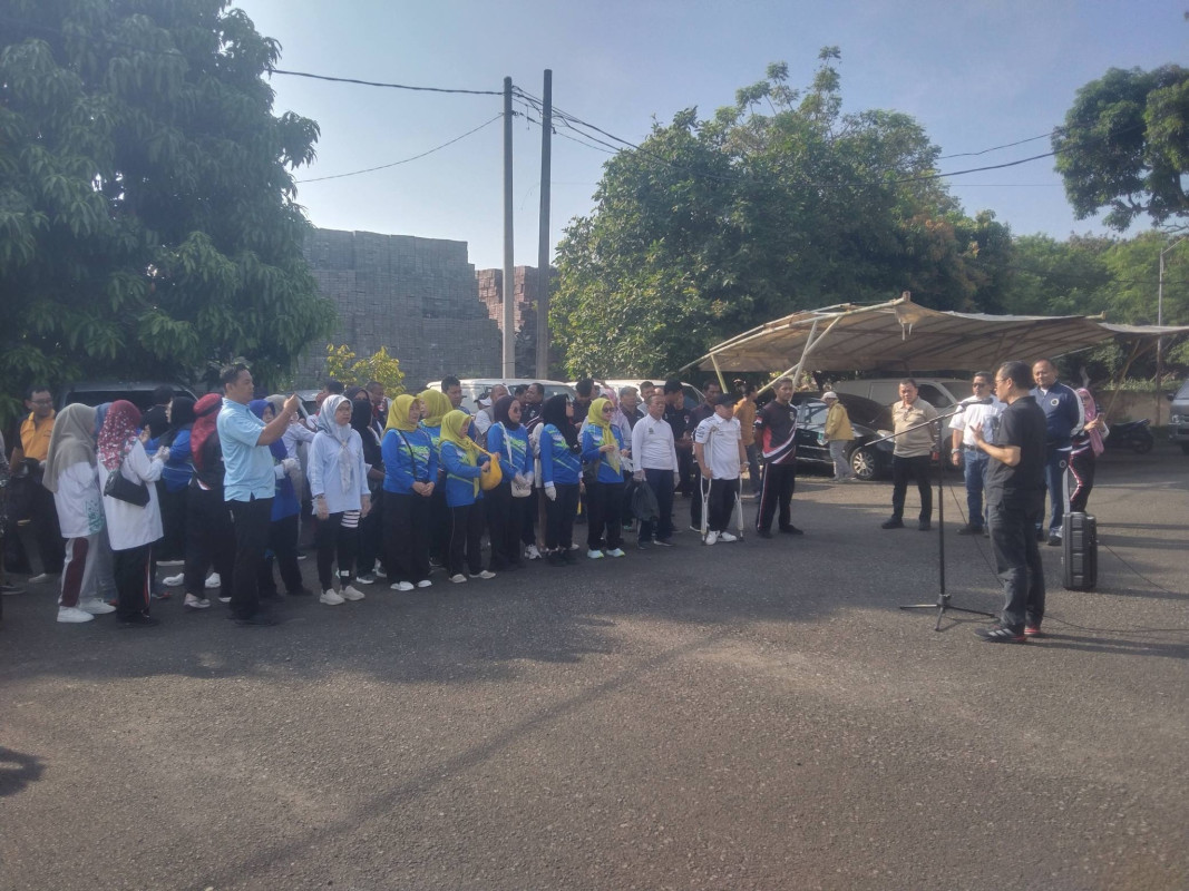 Kegiatan “Kamis Bersih (KASIH)” Disperindag Provinsi Banten
