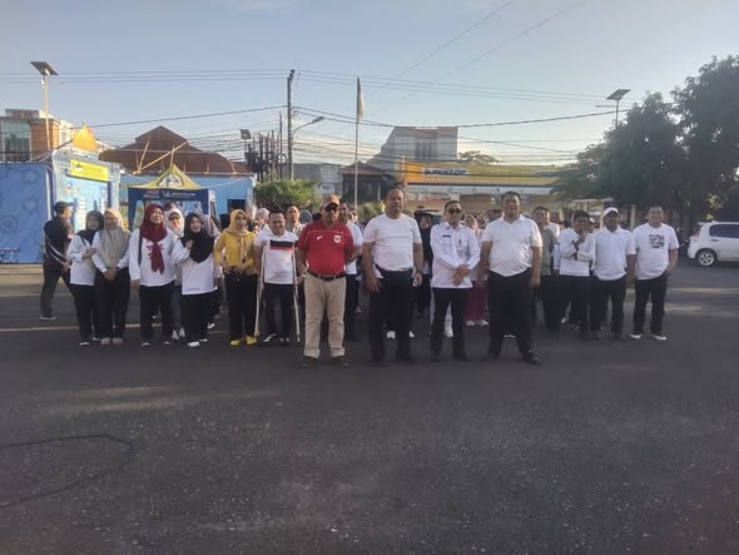 DISPERINDAG PROVINSI BANTEN GELAR KEGIATAN RUTIN “BANTEN ASRI JUMAT BERSIH”